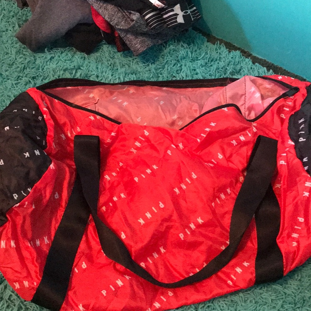 Collapsible VS duffle